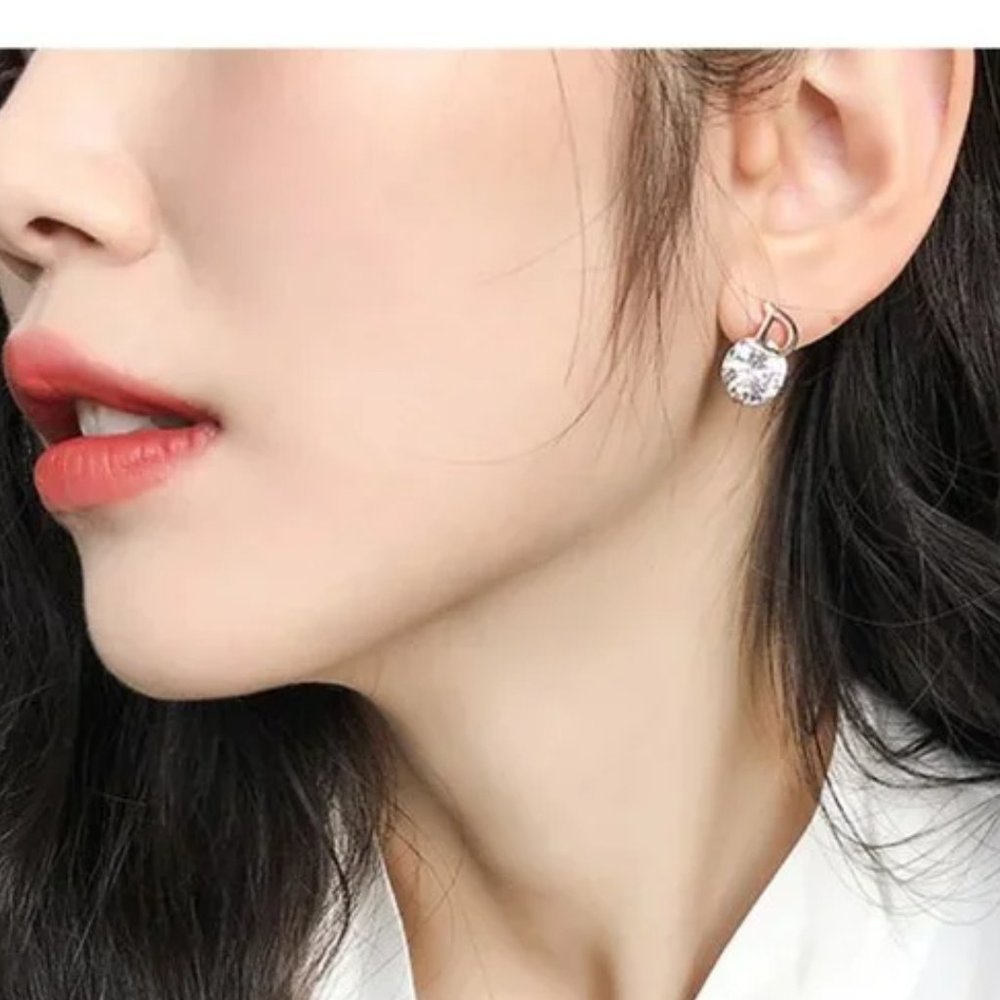 d earrings